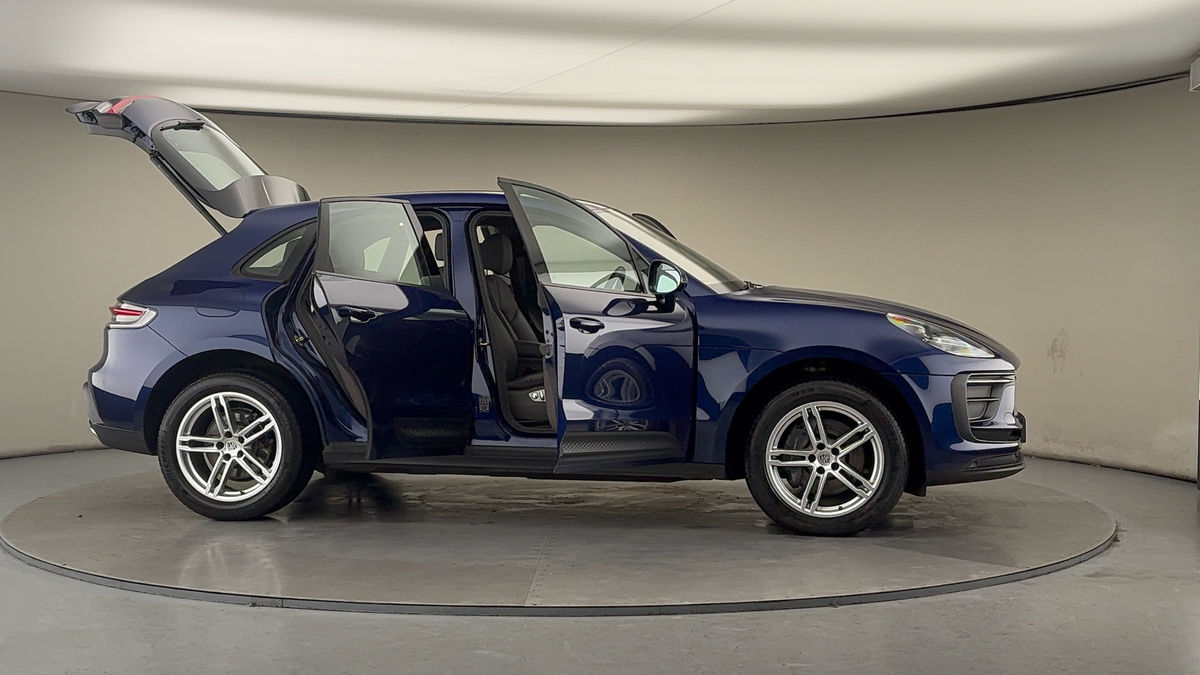 Used Porsche Macan 2021 for sale - 77288790: Photo 56