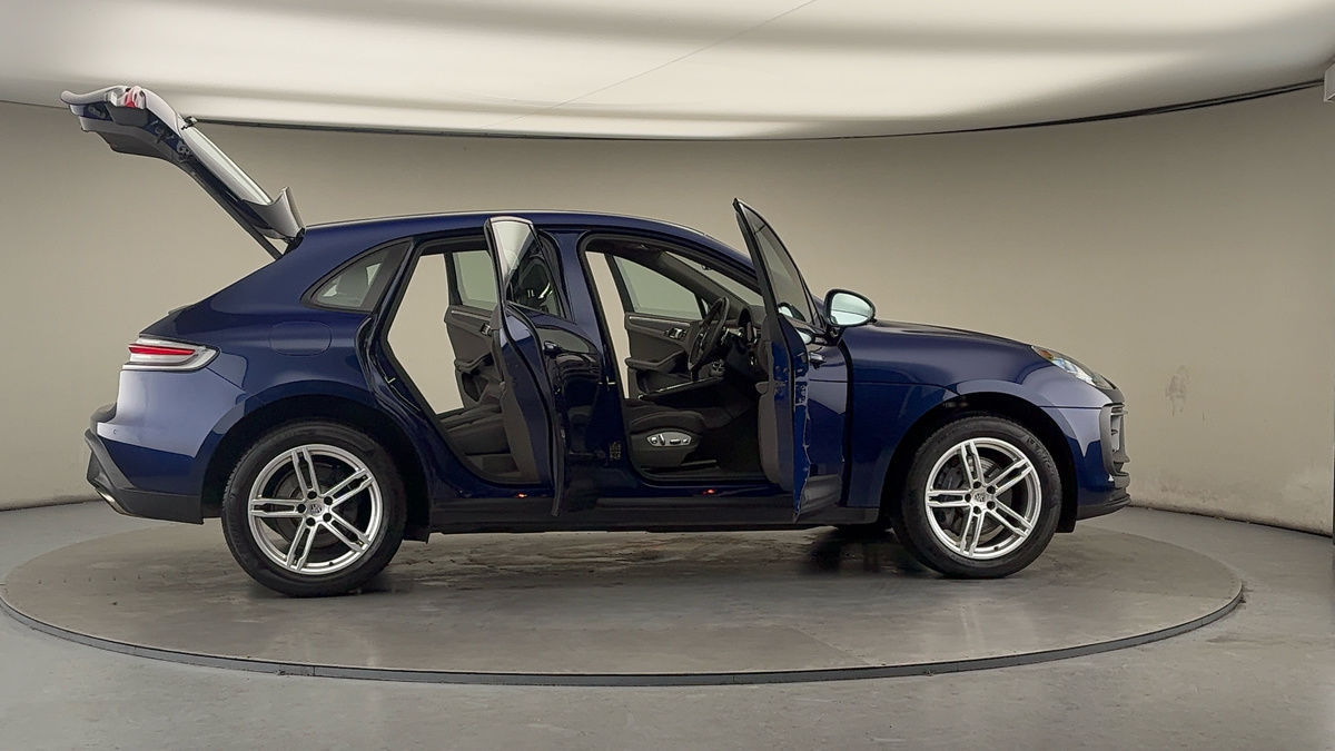 Used Porsche Macan 2021 for sale - 77288790: Photo 57