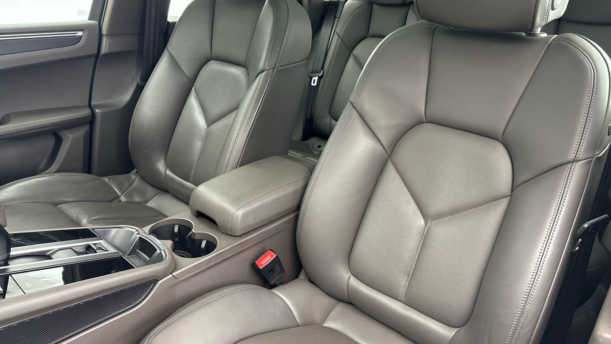 Used Porsche Macan 2021 for sale - 77288790: Photo 7