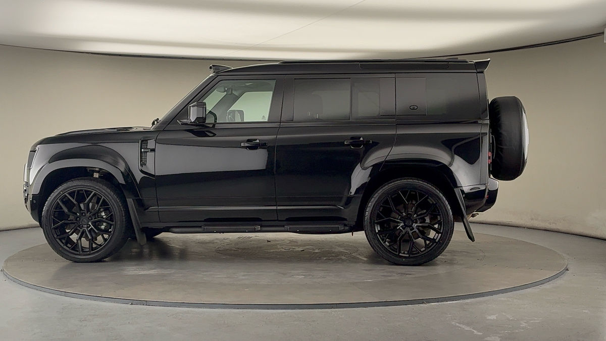 Used Land Rover Defender 110 2024 for sale - 76520962: Photo 44