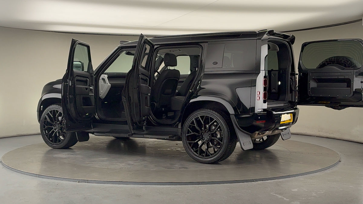 Used Land Rover Defender 110 2024 for sale - 76520962: Photo 62