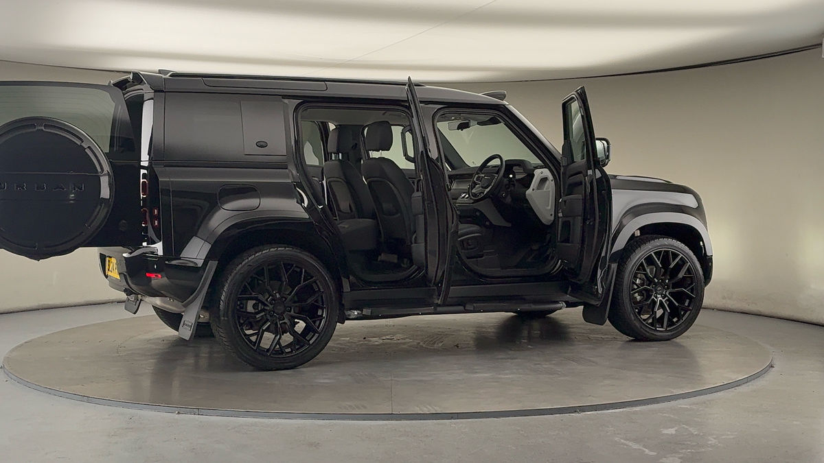 Used Land Rover Defender 110 2024 for sale - 76520962: Photo 74