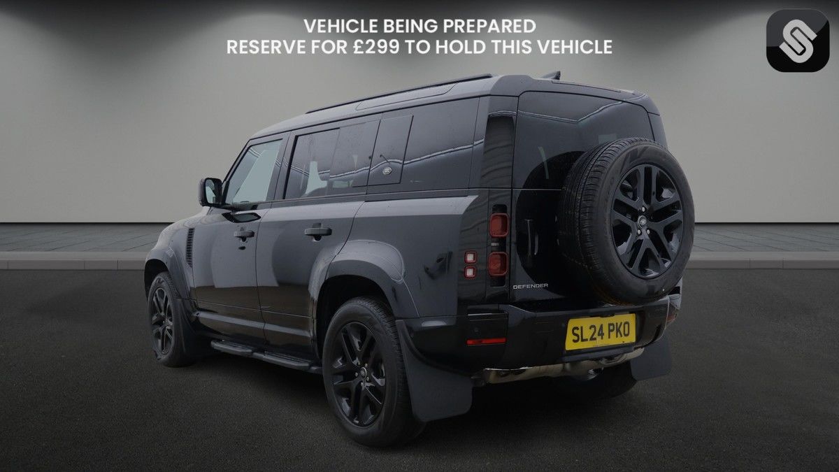Used Land Rover Defender 110 2024 for sale - 76520962: Photo 8