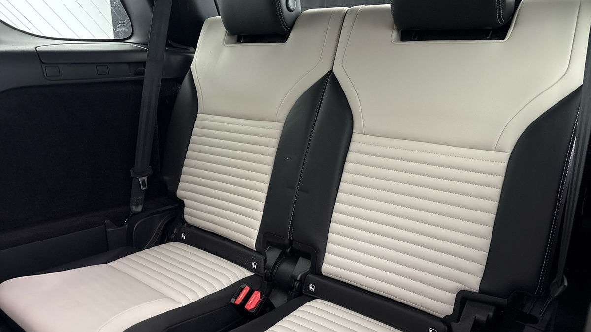 Used Land Rover Discovery 2022 for sale - 77288789: Photo 25