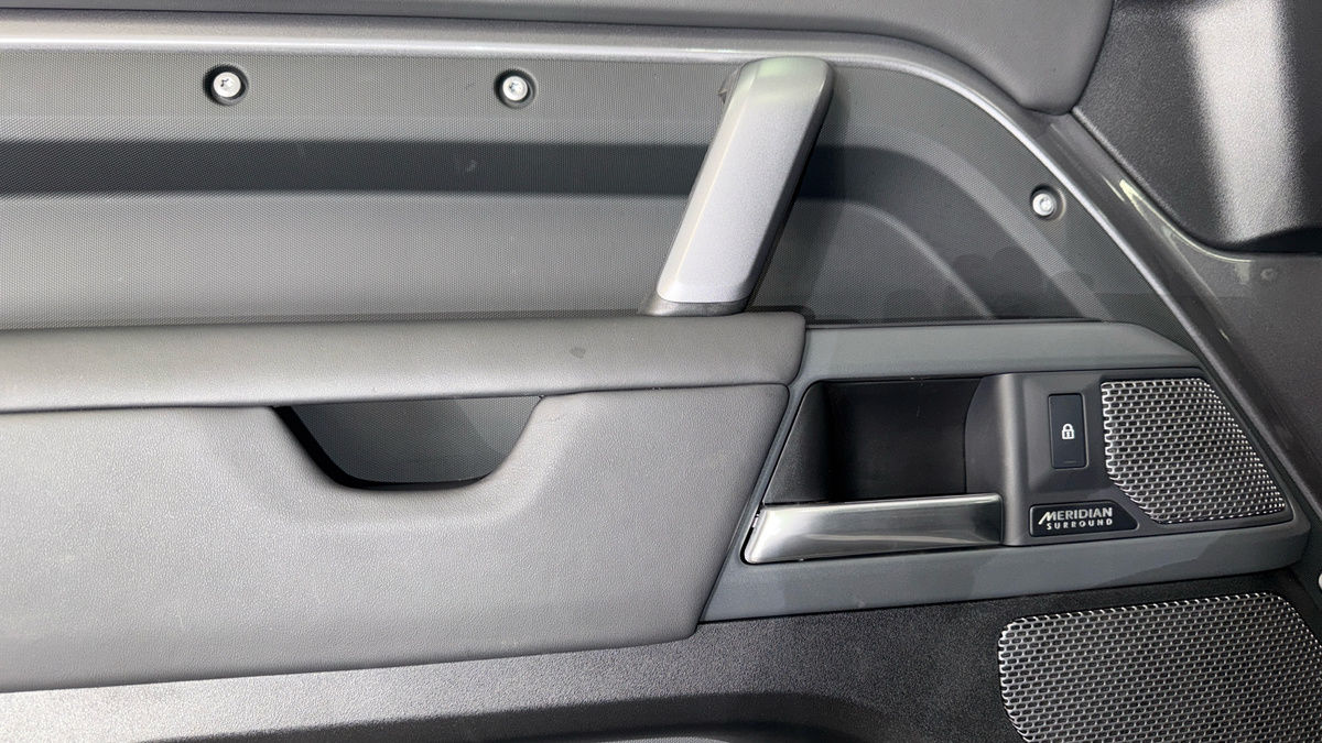 Used Land Rover Defender 110 2023 for sale - 75753613: Photo 15