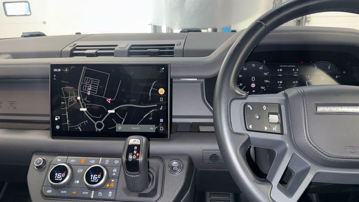 Used Land Rover Defender 110 2023 for sale - 75753613: Photo 18