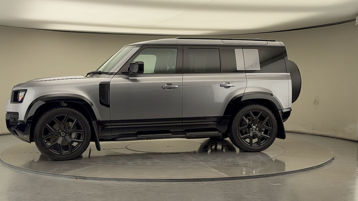 Used Land Rover Defender 110 2023 for sale - 75753613: Photo 29