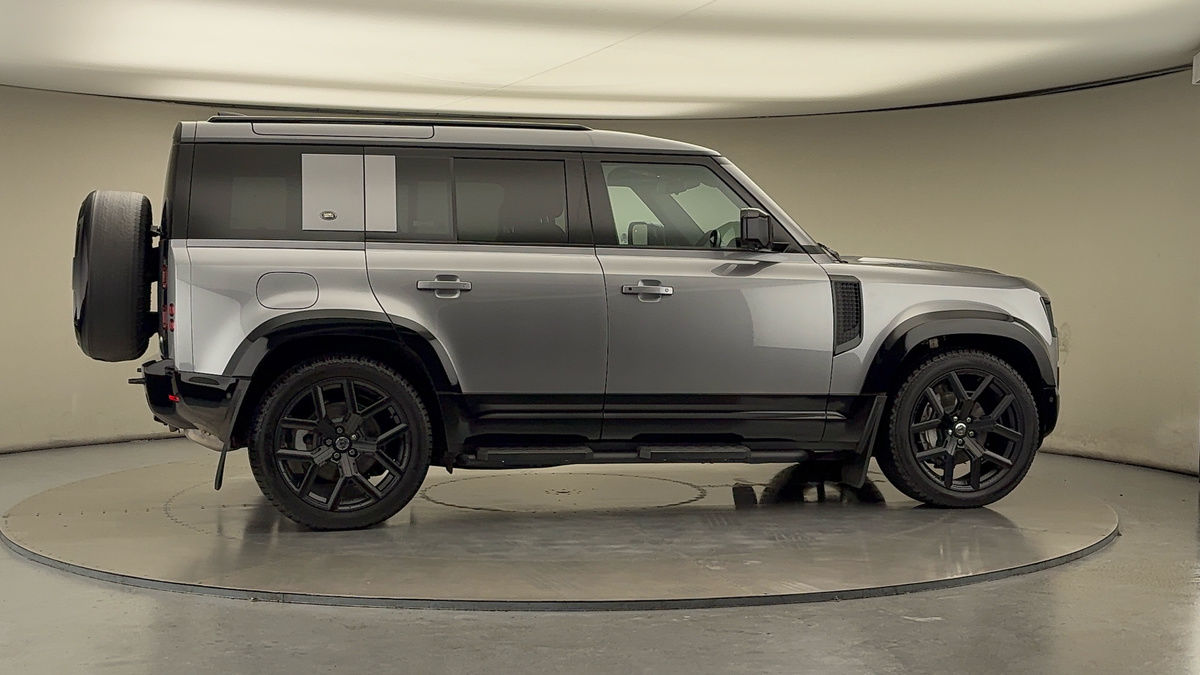 Used Land Rover Defender 110 2023 for sale - 75753613: Photo 38