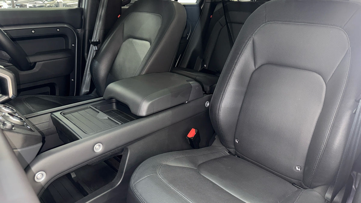Used Land Rover Defender 110 2023 for sale - 75753613: Photo 4