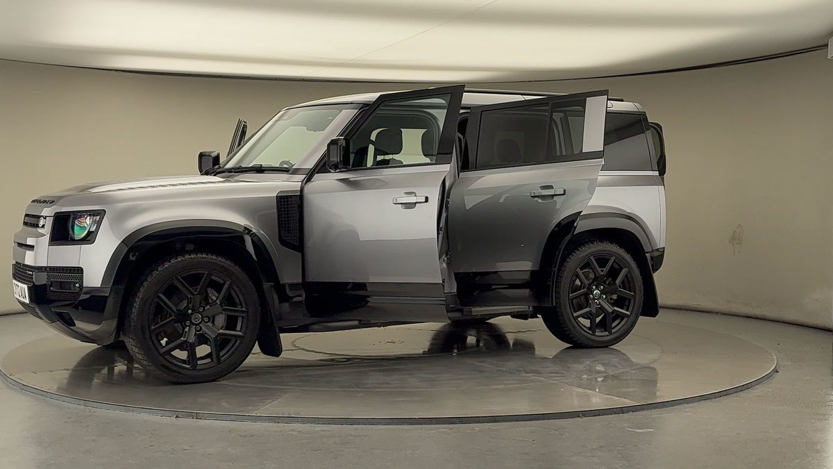 Used Land Rover Defender 110 2023 for sale - 75753613: Photo 49