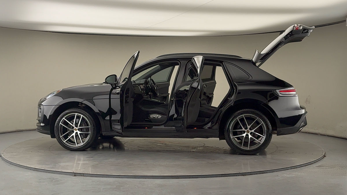 Used Porsche Macan 2022 for sale - 77494482: Photo 46