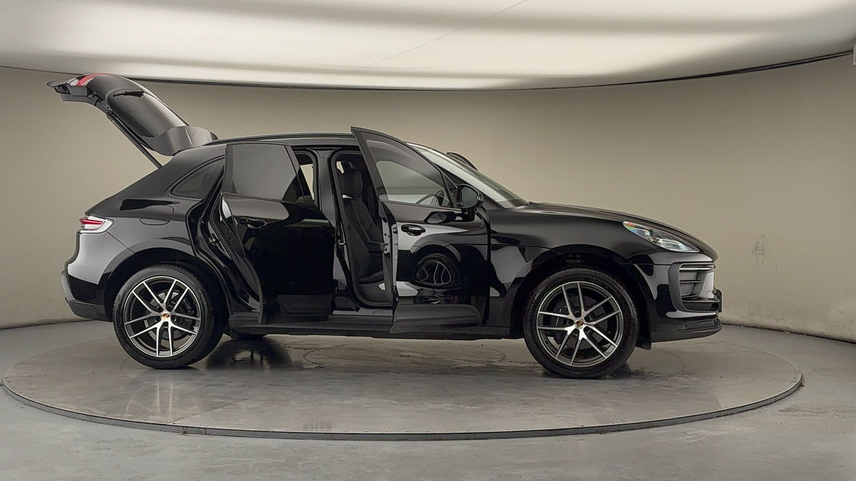 Used Porsche Macan 2022 for sale - 77494482: Photo 55