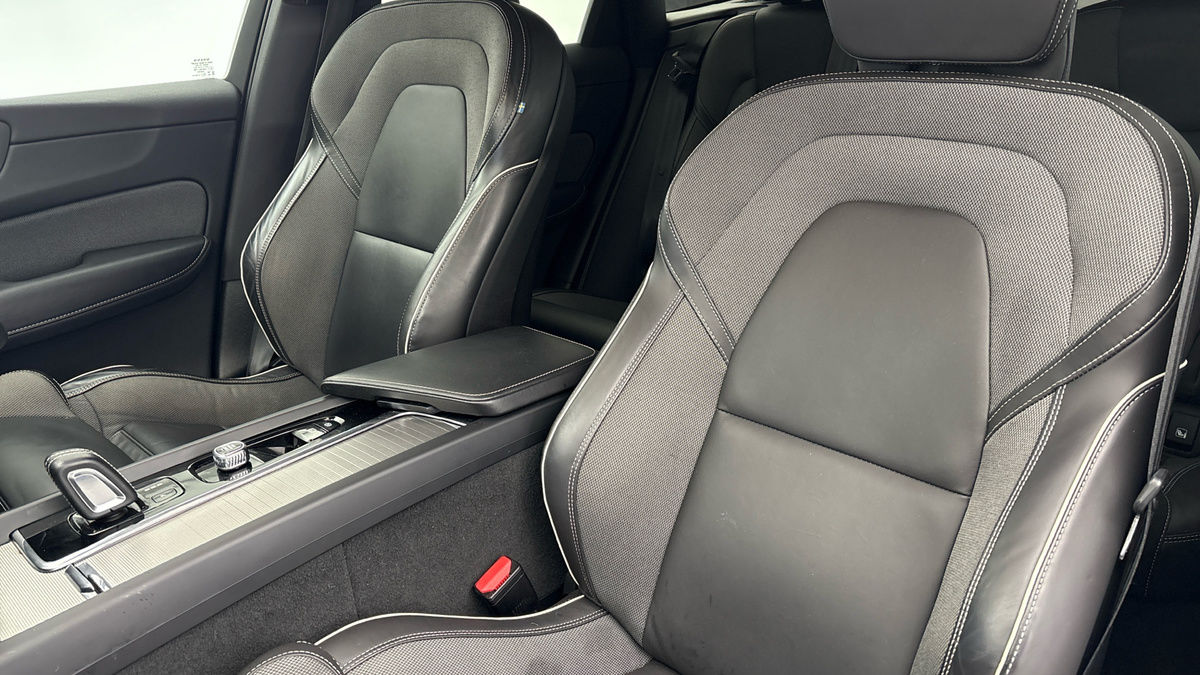 Used Volvo XC60 2022 for sale - 76974092: Photo 7