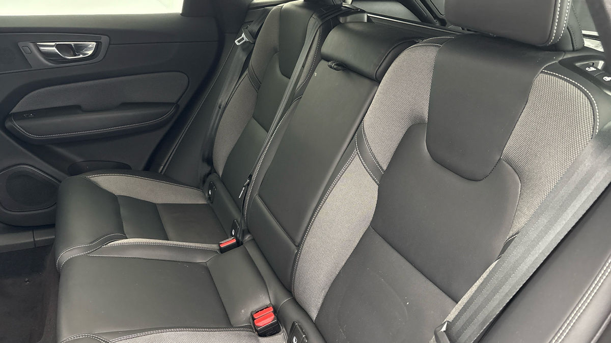 Used Volvo XC60 2022 for sale - 76974092: Photo 8