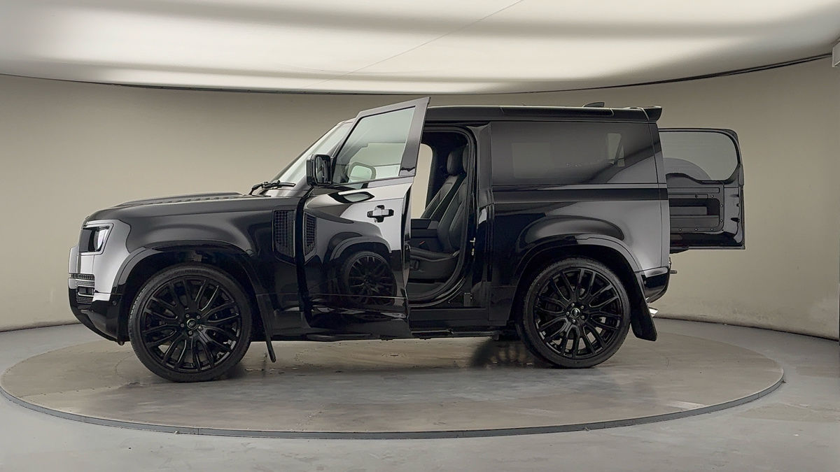 Used Land Rover Defender 90 2022 for sale - 76280831: Photo 47