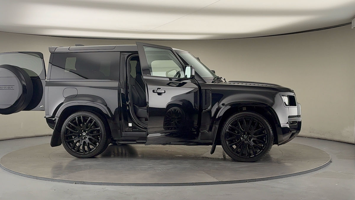 Used Land Rover Defender 90 2022 for sale - 76280831: Photo 55