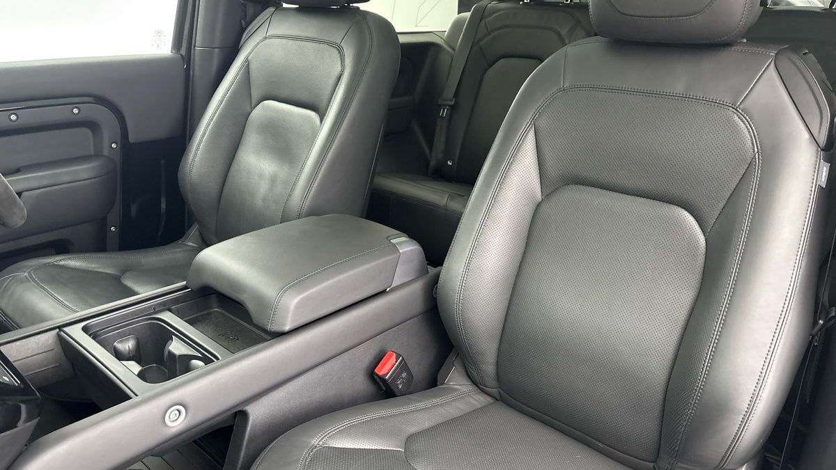 Used Land Rover Defender 90 2022 for sale - 76280831: Photo 7