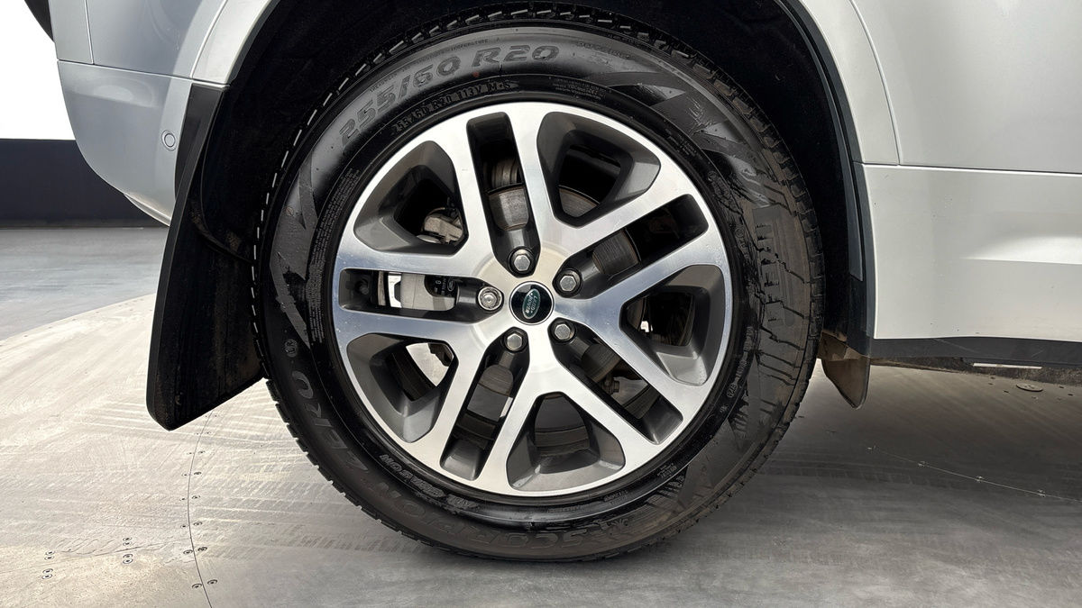 Used Land Rover Defender 2024 for sale - 78213264: Photo 10