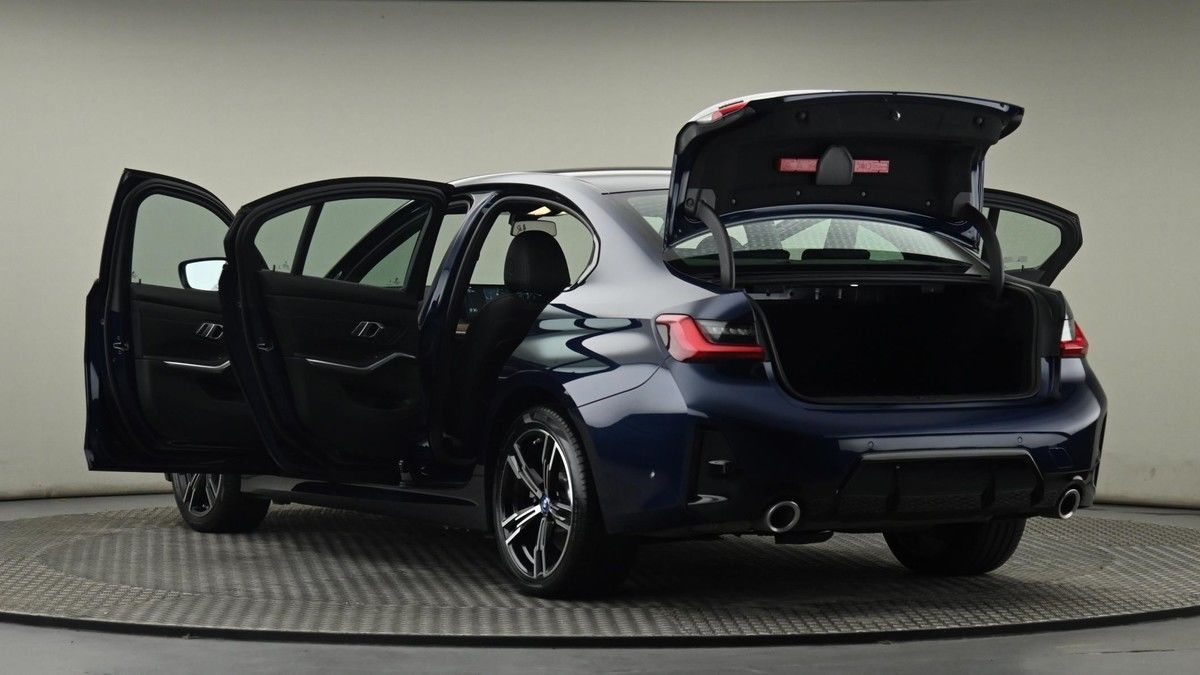 Used BMW 3 Series 2023 for sale - 76784697: Photo 31