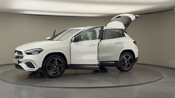 Used Mercedes-Benz GLA 2025 for sale - 76040267: Photo 48