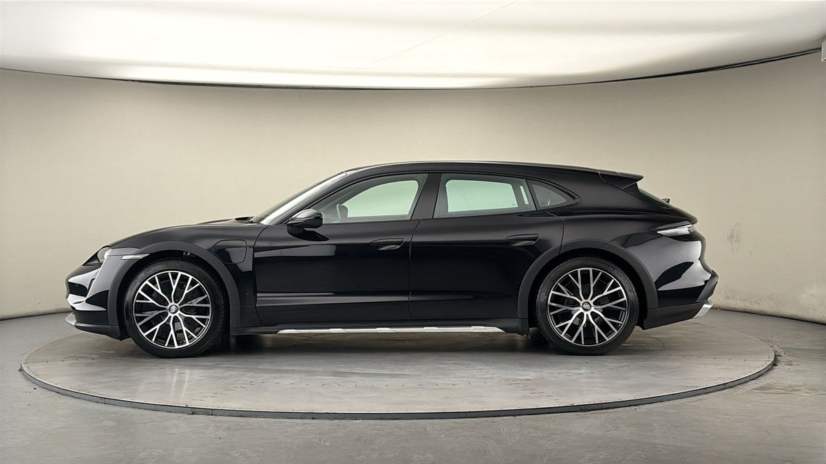 Used Porsche Taycan 2023 for sale - 78004150: Photo 16