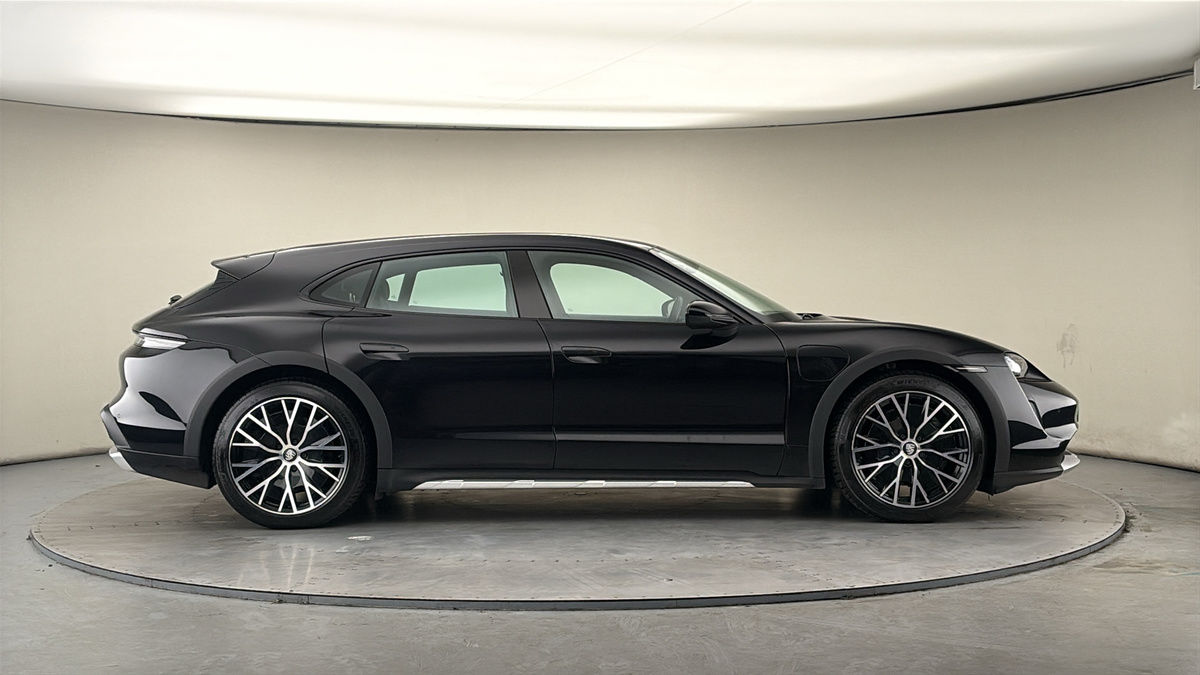 Used Porsche Taycan 2023 for sale - 78004150: Photo 17