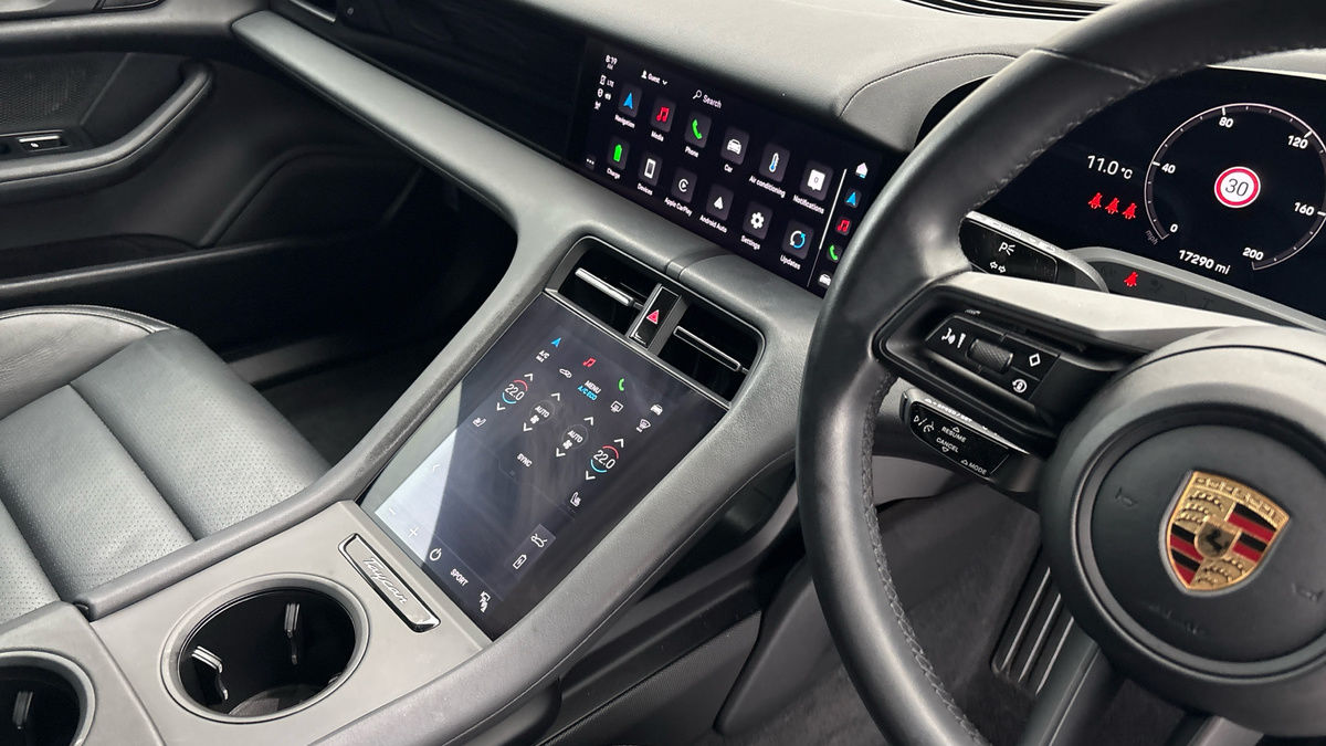 Used Porsche Taycan 2023 for sale - 78004150: Photo 19