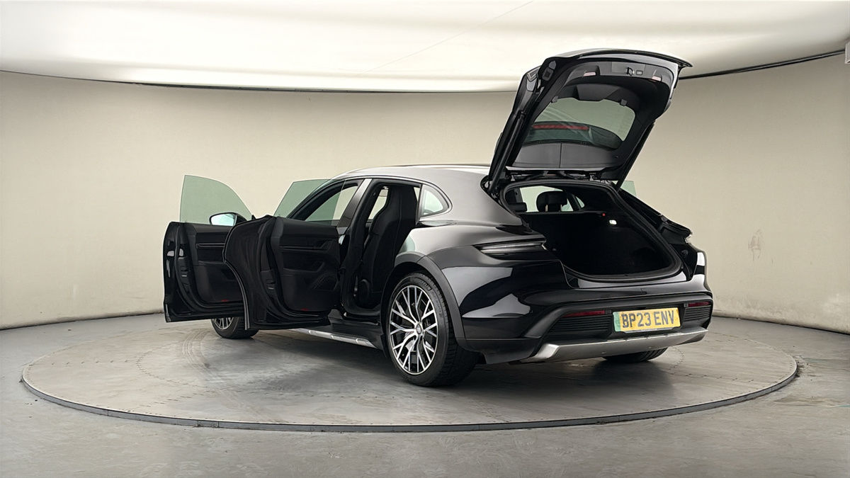 Used Porsche Taycan 2023 for sale - 78004150: Photo 24