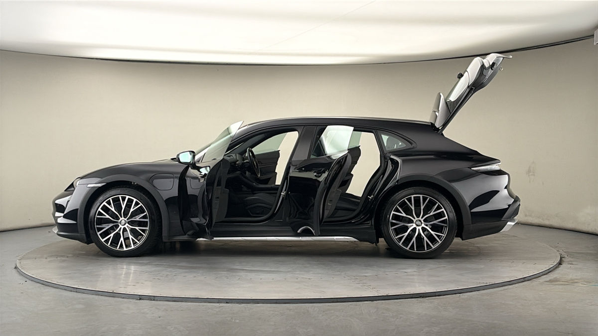 Used Porsche Taycan 2023 for sale - 78004150: Photo 47