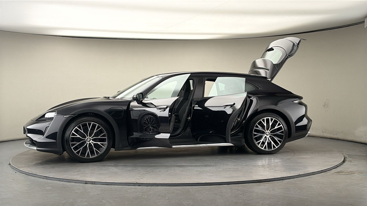 Used Porsche Taycan 2023 for sale - 78004150: Photo 48