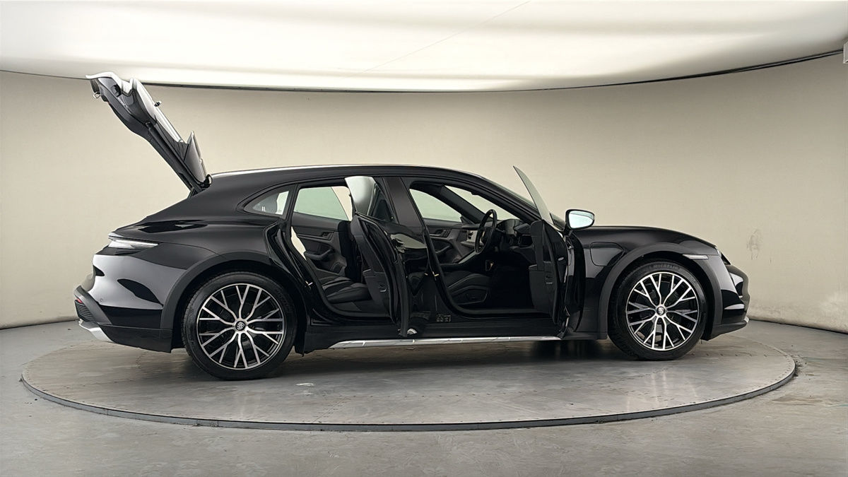 Used Porsche Taycan 2023 for sale - 78004150: Photo 57