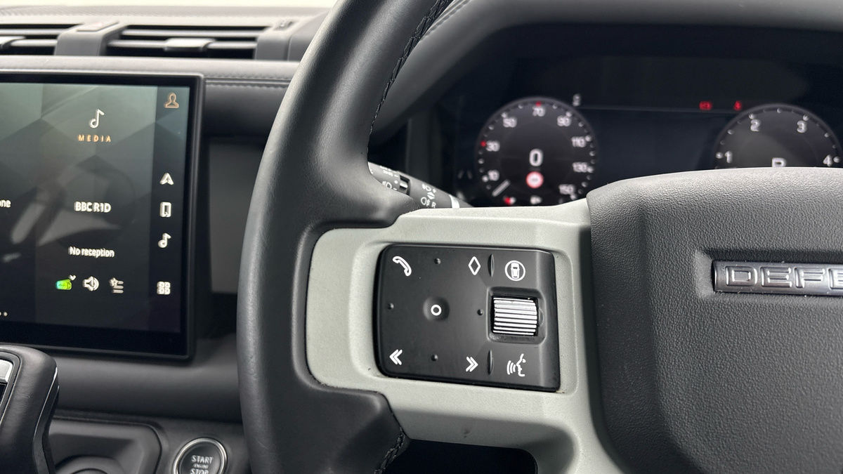 Used Land Rover Defender 2024 for sale - 77288800: Photo 13
