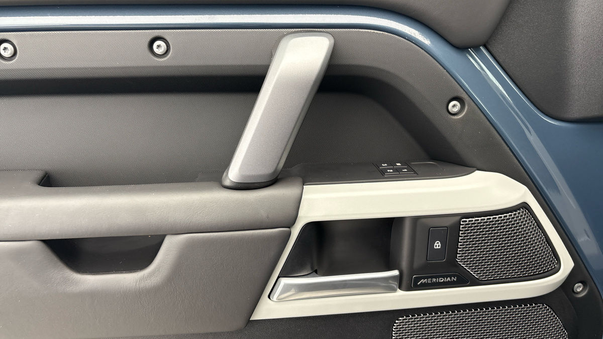 Used Land Rover Defender 2024 for sale - 77288800: Photo 19