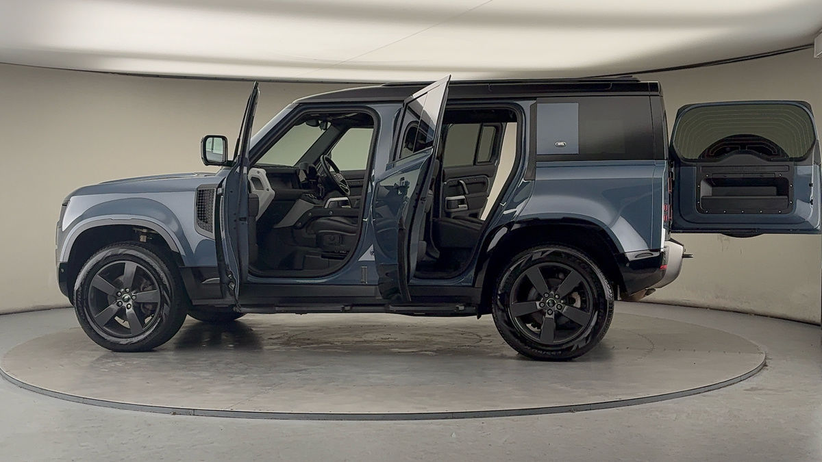 Used Land Rover Defender 2024 for sale - 77288800: Photo 46