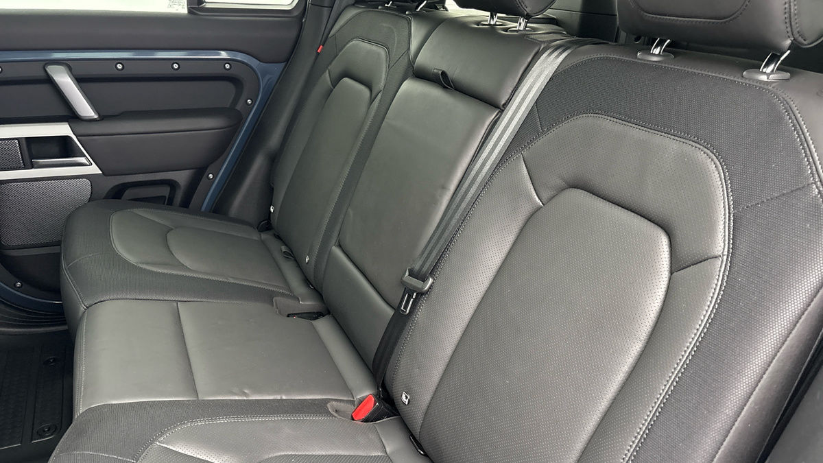 Used Land Rover Defender 2024 for sale - 77288800: Photo 8