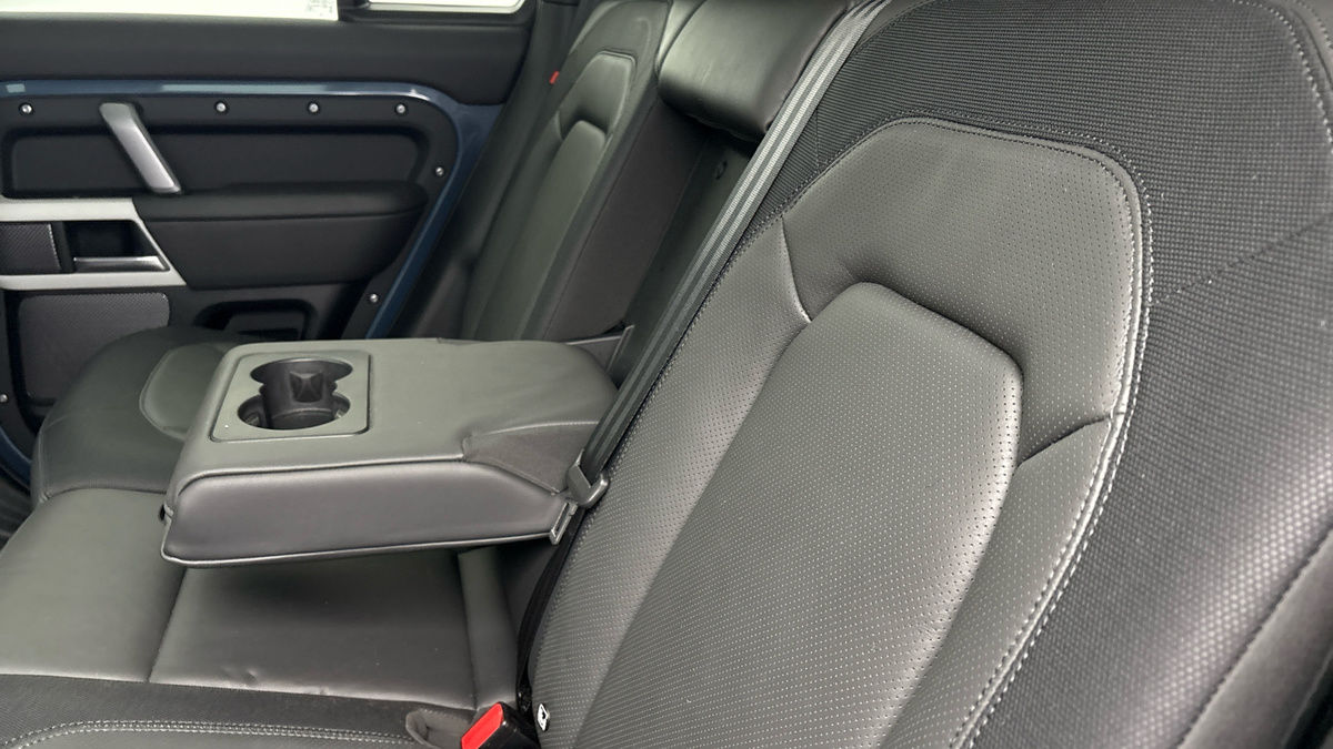 Used Land Rover Defender 2024 for sale - 77288800: Photo 9