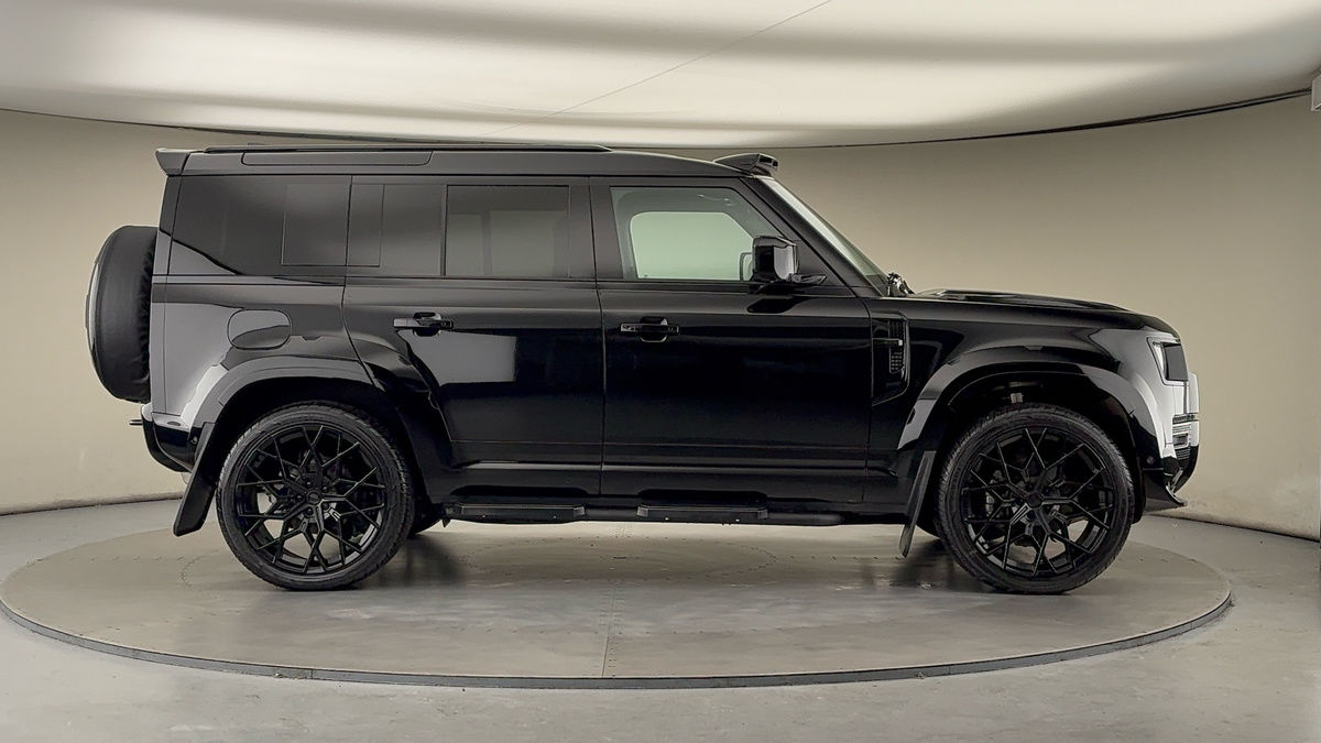 Used Land Rover Defender 2025 for sale - 78213242: Photo 16