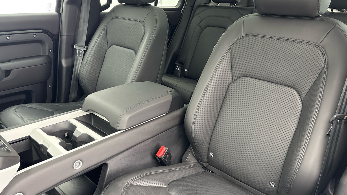 Used Land Rover Defender 2025 for sale - 78213242: Photo 7