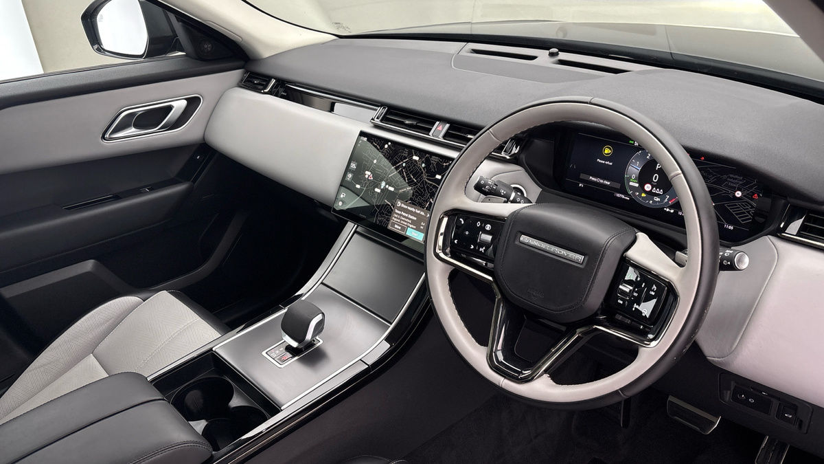 Used Land Rover Range Rover Velar 2025 for sale - 76396751: Photo 5