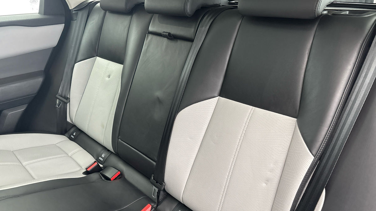 Used Land Rover Range Rover Velar 2025 for sale - 76396751: Photo 8