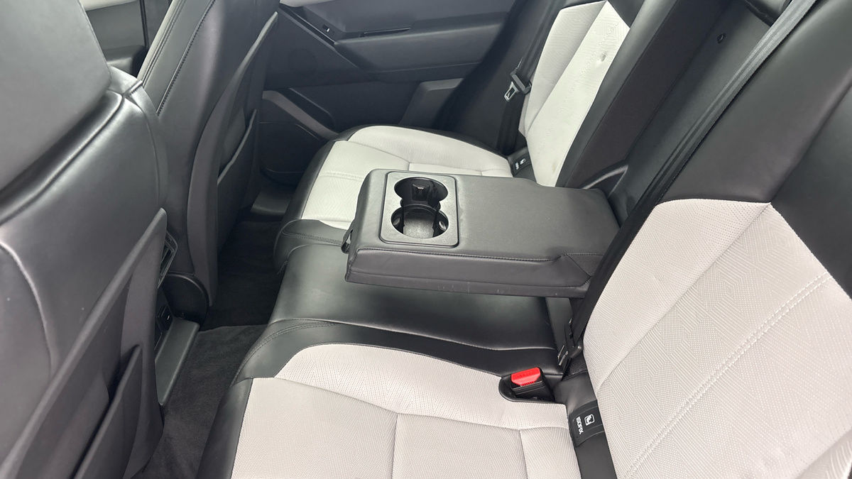 Used Land Rover Range Rover Velar 2025 for sale - 76396751: Photo 9