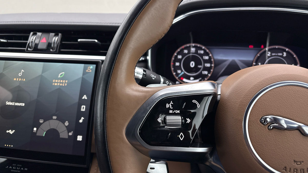 Used Jaguar F-Pace 2021 for sale - 77213250: Photo 13