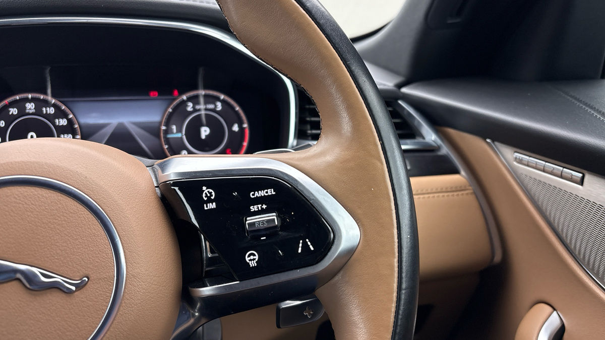 Used Jaguar F-Pace 2021 for sale - 77213250: Photo 14