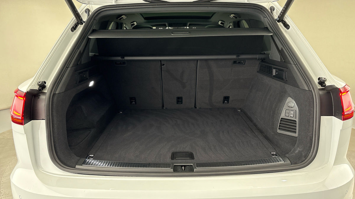 Used Volkswagen Touareg 2021 for sale - 76069396: Photo 11