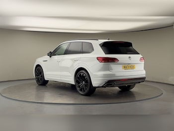 Used Volkswagen Touareg 2021 for sale - 76069396: Photo