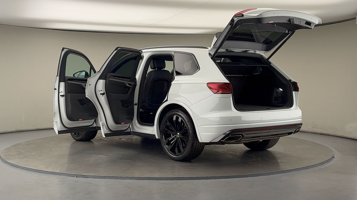 Used Volkswagen Touareg 2021 for sale - 76069396: Photo 44