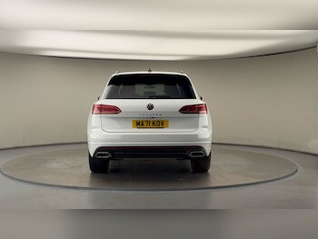 Used Volkswagen Touareg 2021 for sale - 76069396: Photo