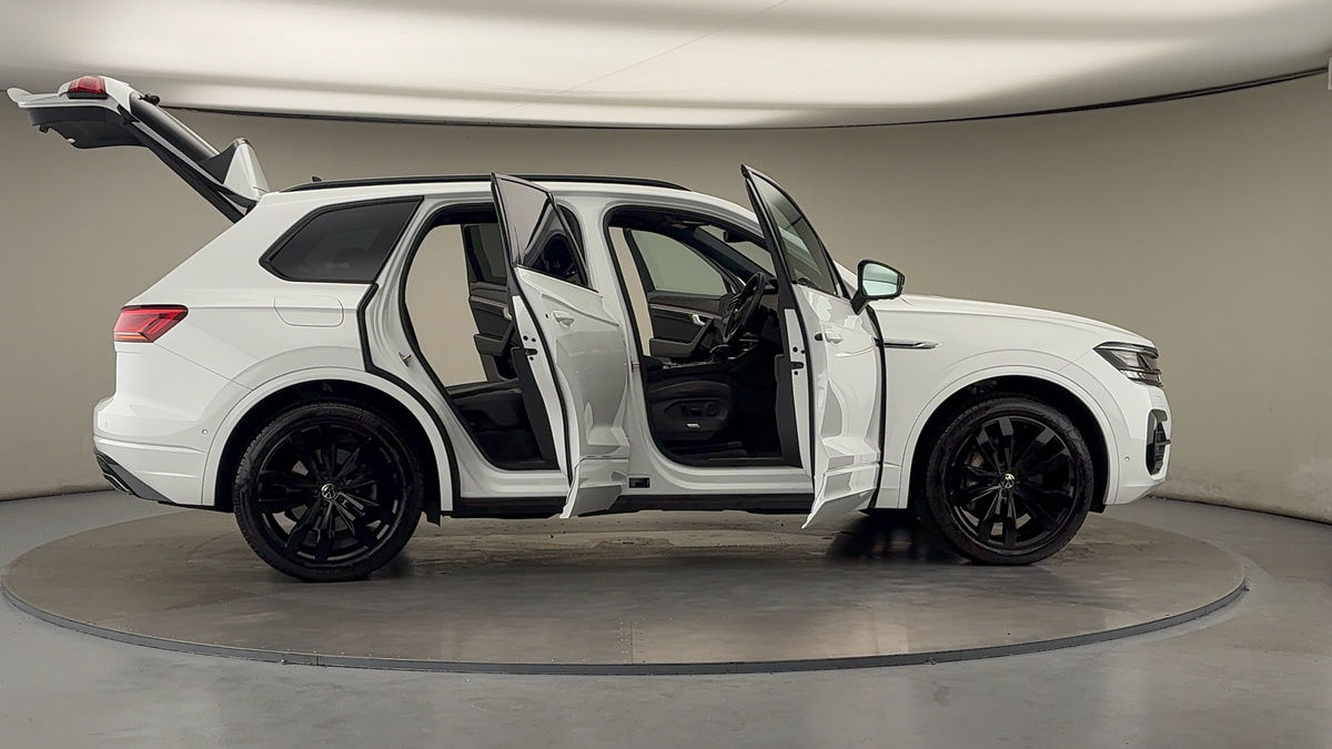 Used Volkswagen Touareg 2021 for sale - 76069396: Photo 57