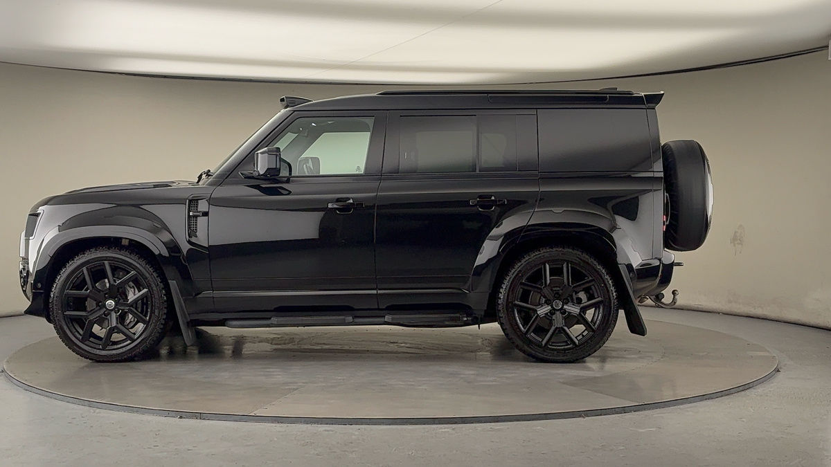 Used Land Rover Defender 110 2023 for sale - 76510578: Photo 15