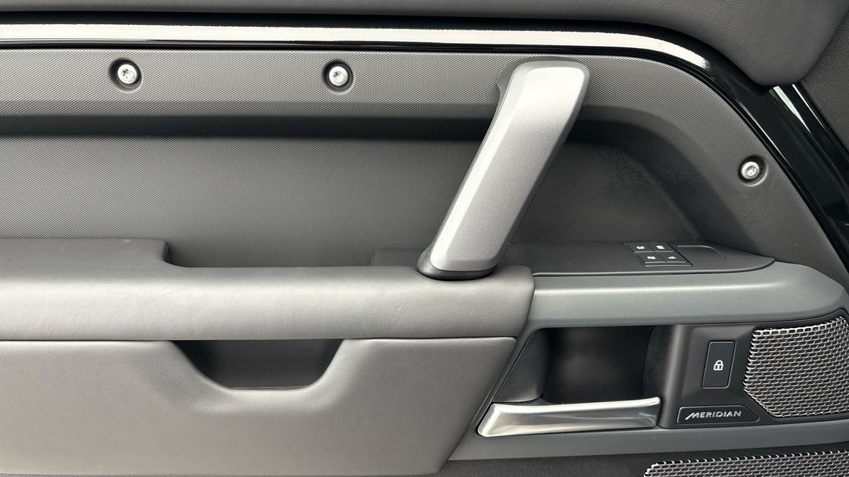 Used Land Rover Defender 110 2023 for sale - 76510578: Photo 19